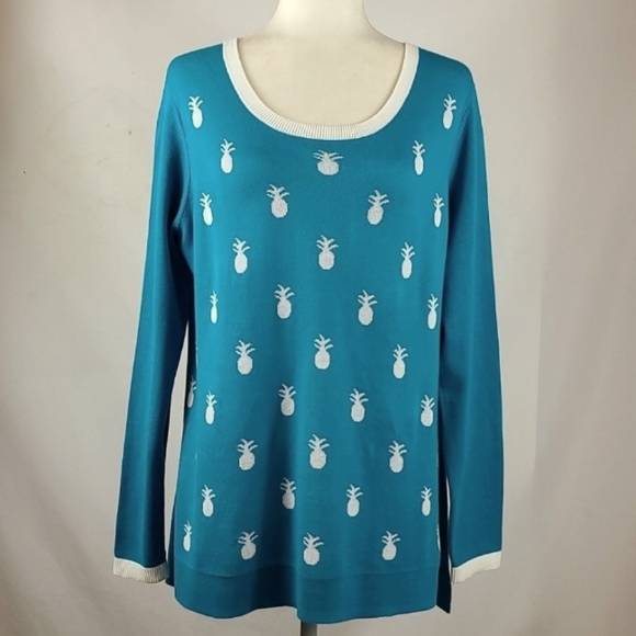 👑 Crown&Ivy Pineapple Sweater - Picture 2 of 8